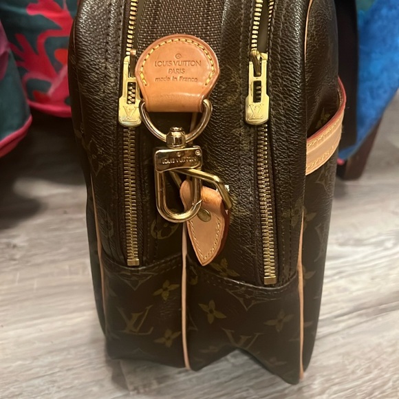 Authentic GM reporter with new Vachetta - Picture 5 of 16